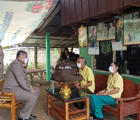 นายพลากร สุวรรณรัฐ องคมนตรี ร่วมกับมูลนิธิราชประชานุเคราะห์ ... พารามิเตอร์รูปภาพ 2